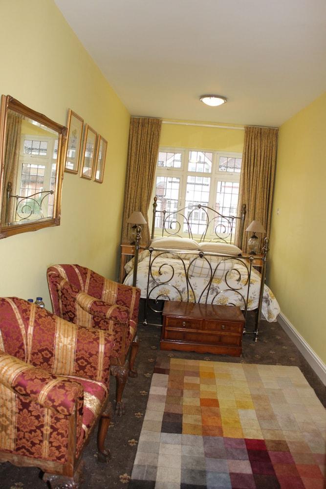 Bed & Breakfast Bay Tree House 4*